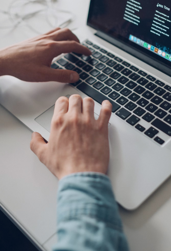 hands-on-the-laptop-keyboard